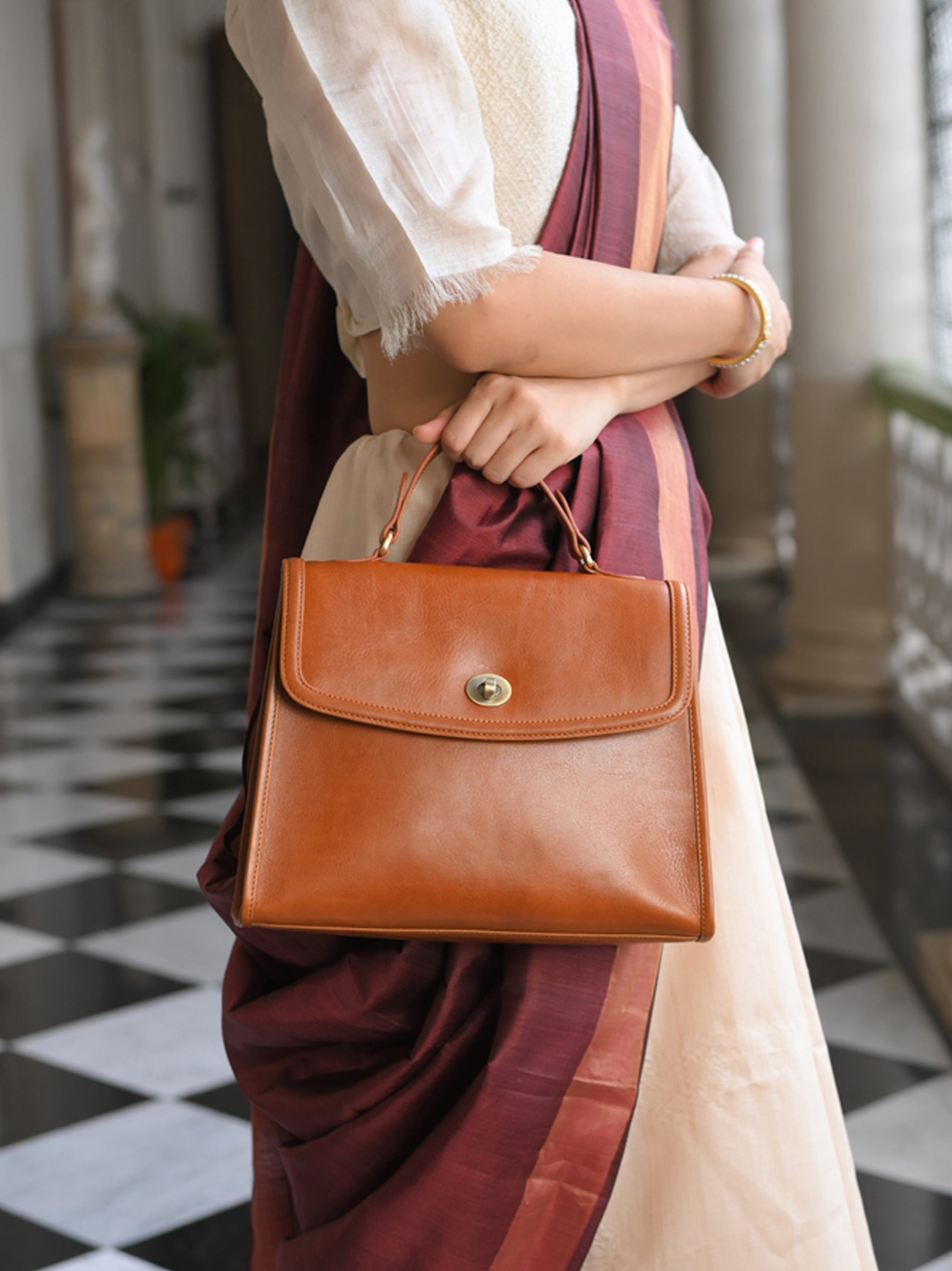 Handcrafted Genuine Vegetable Tanned Leather City Satchel Toffee Tan for Women Tan & Loom